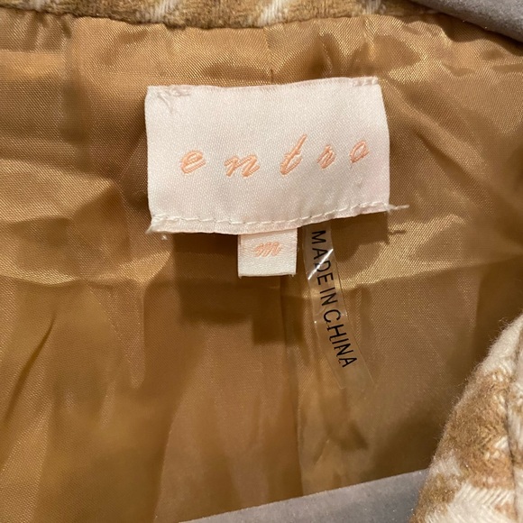 Never worn set. Skort and a blazer. Fun funky pattern. - Picture 3 of 9